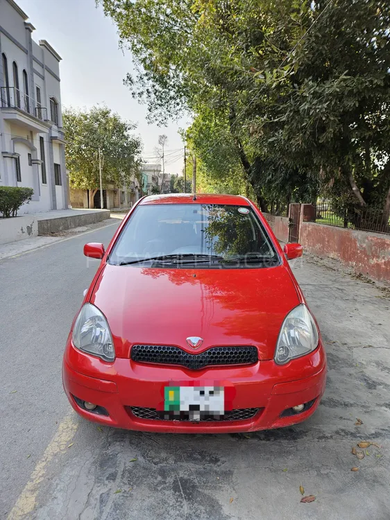 Toyota Vitz 2012 for Sale in Faisalabad Image-1