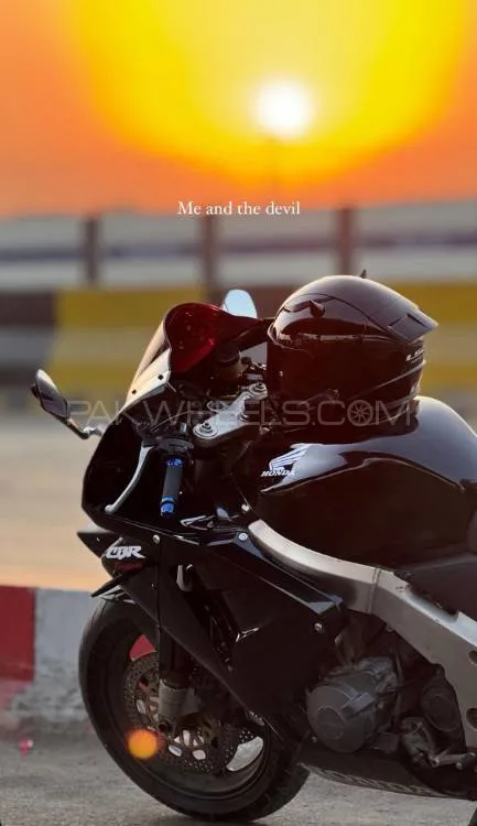 Honda CBR 919 RR 1987 for Sale Image-1