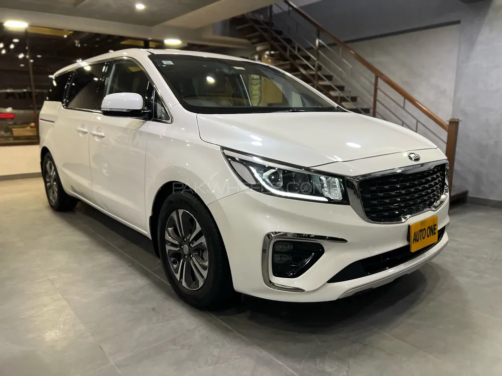 KIA Carnival 2020 for Sale in Karachi Image-1