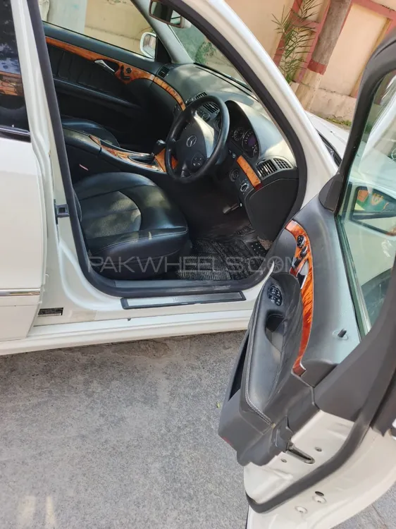 مرسڈیز بینز ای کلاس 2005 for Sale in لاہور مرسڈیز بینز ای کلاس 2005 for Sale in لاہور Image-16