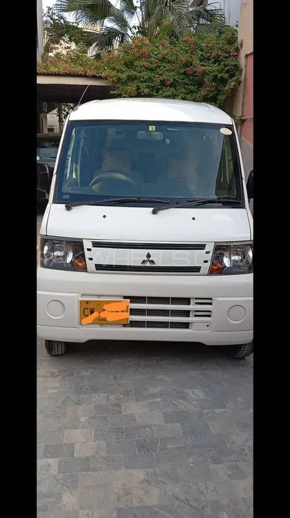 Mitsubishi Minicab 2011 for Sale in Karachi Image-1