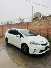 Toyota Prius Alpha G Touring 2013 for Sale