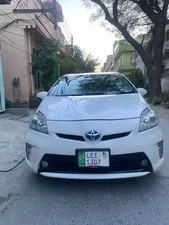 Toyota Prius S LED Edition 1.8 2011 for Sale