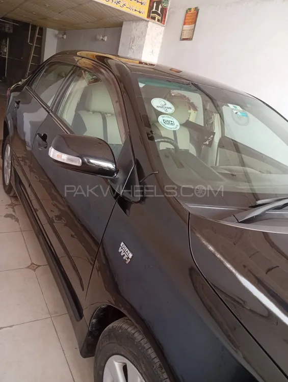 Toyota Corolla 2013 for Sale in Faisalabad Image-1