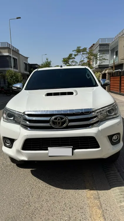 Toyota Hilux 2017 for Sale in Karachi Image-1