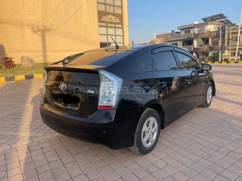 Toyota Prius 2010 for Sale in Wah cantt Image-1