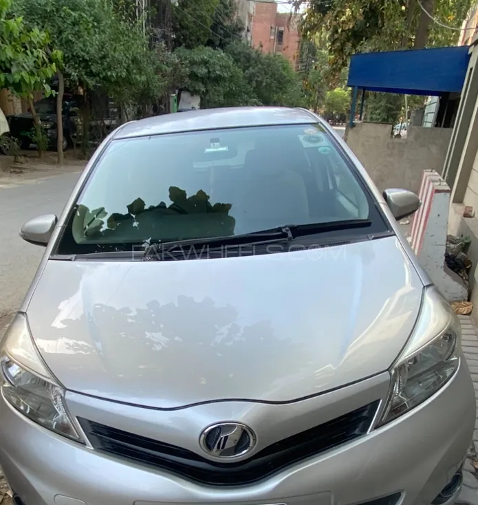 Toyota Vitz 2014 for Sale in Lahore Image-1
