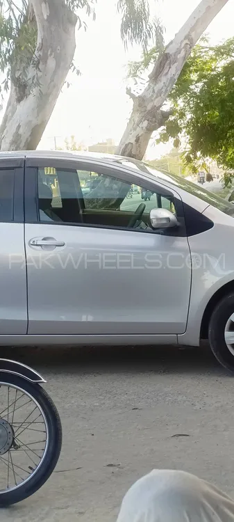 Toyota Vitz 2008 for Sale in Mardan Image-1