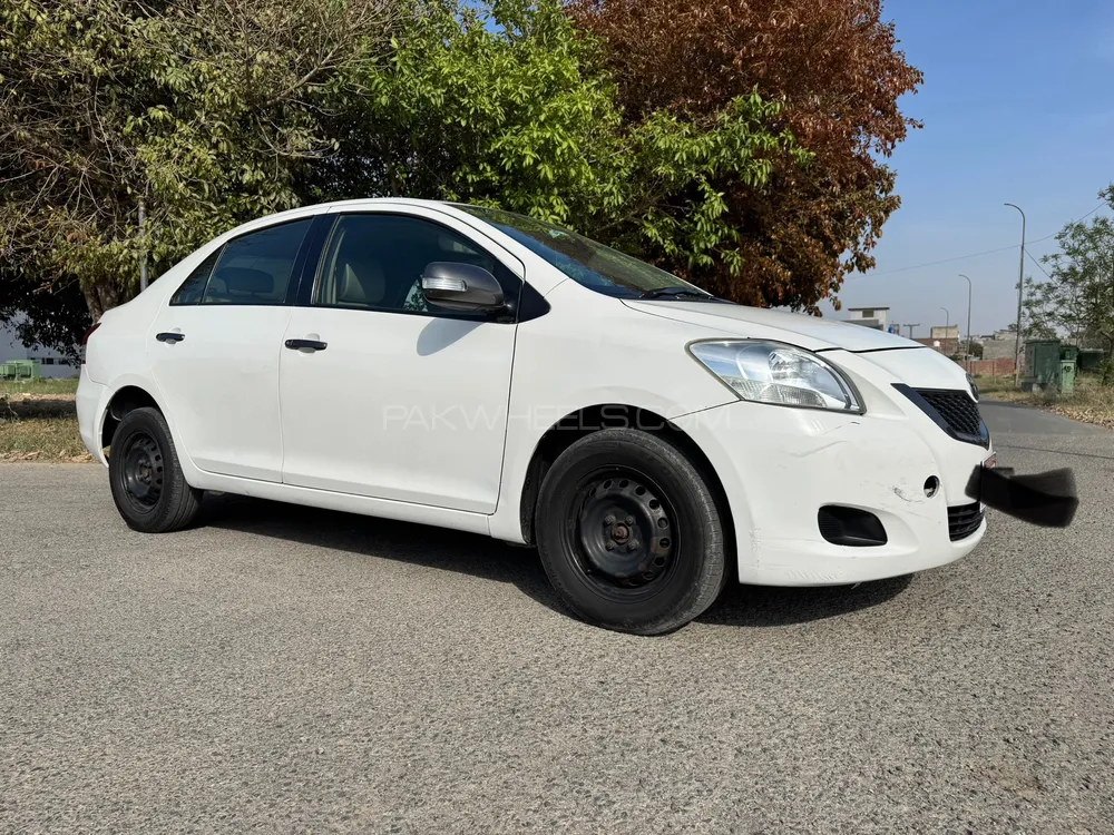 Toyota Belta 2010 for Sale in Lahore Image-1