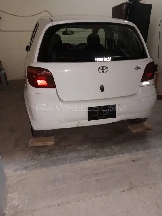 Toyota Vitz 2002 for Sale in Karak Image-1
