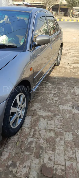 Honda Civic 2004 for Sale in Arifwala Image-1