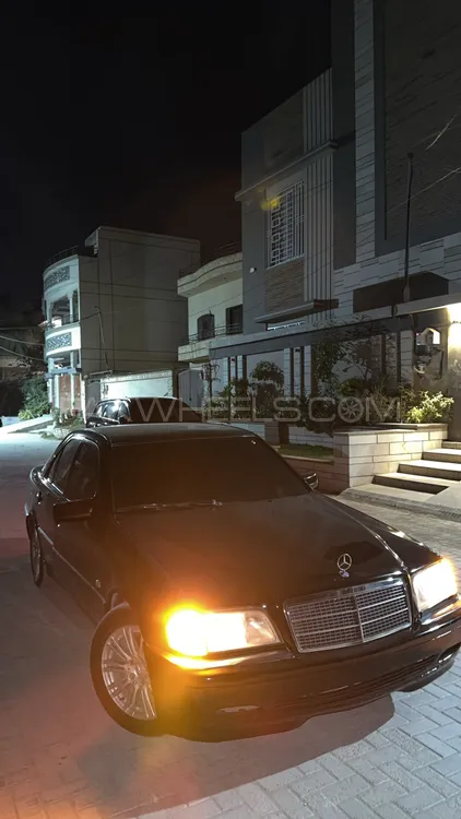 Mercedes Benz C Class 1999 for Sale in Karachi Image-1