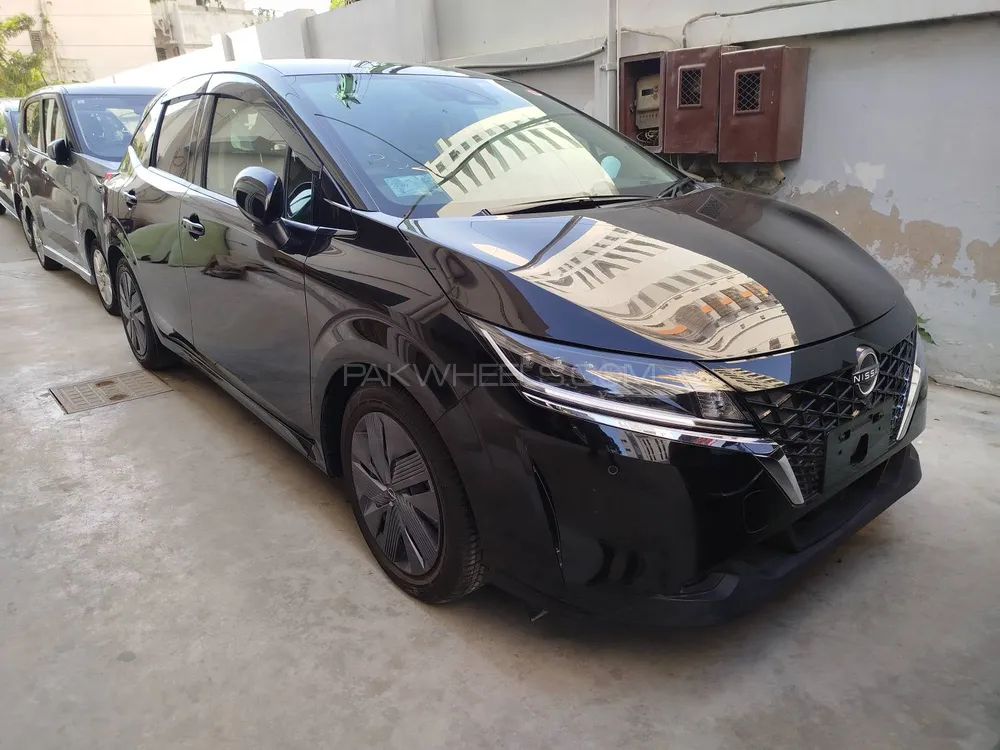 Nissan Note 2021 for Sale in Karachi Image-1