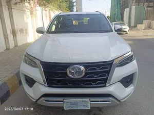 Toyota Fortuner 2.7 V 2021 for Sale