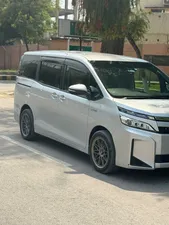 Toyota Voxy 2018 for Sale