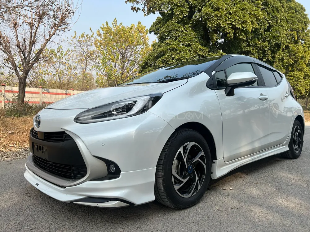 Toyota Aqua 2021 for Sale in Islamabad Image-1