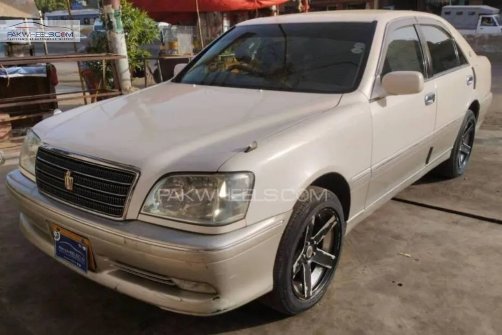 Toyota Crown 2001 for Sale in Karachi Image-1