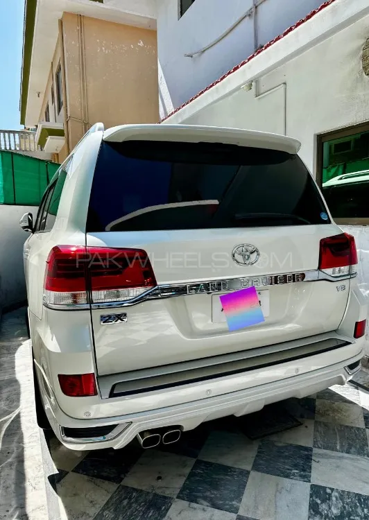 Toyota Land Cruiser 2018 for Sale in Islamabad Image-1