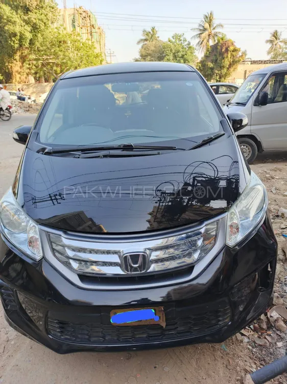 Honda Freed 2013 for Sale in Karachi Image-1
