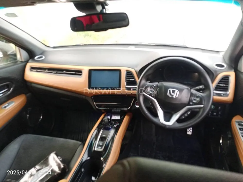 Honda Vezel 2016 for Sale in Islamabad Honda Vezel 2016 for Sale in Islamabad Image-10