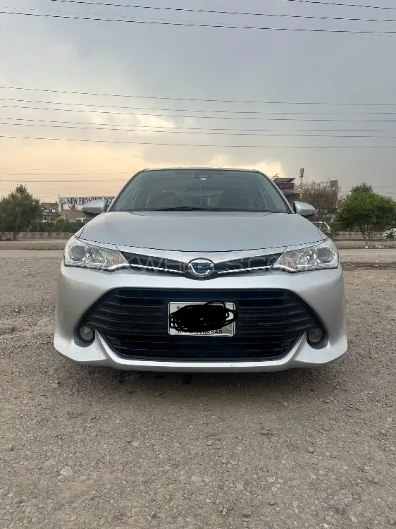 Toyota Corolla Axio 2015 for Sale in Peshawar Image-1
