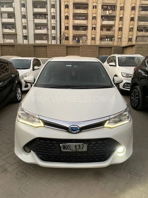 Toyota Corolla Axio 2017 for Sale in Karachi Image-1