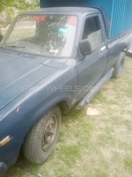 Toyota Hilux 1982 for Sale in Gilgit Image-1