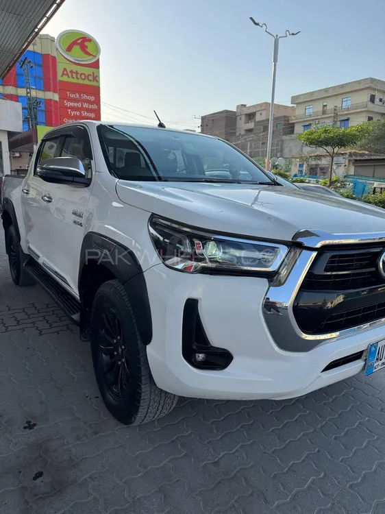 Toyota Hilux 2021 for Sale in Islamabad Image-1