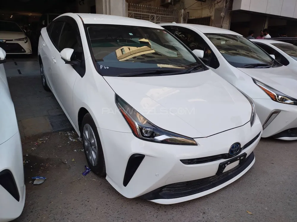 Toyota Prius 2021 for Sale in Karachi Image-1