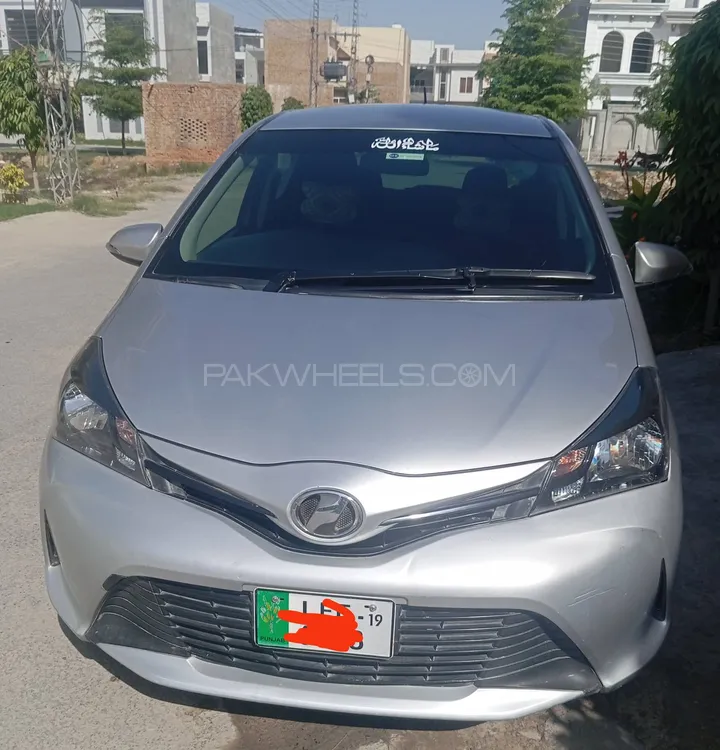Toyota Vitz 2015 for Sale in Bahawalpur Image-1