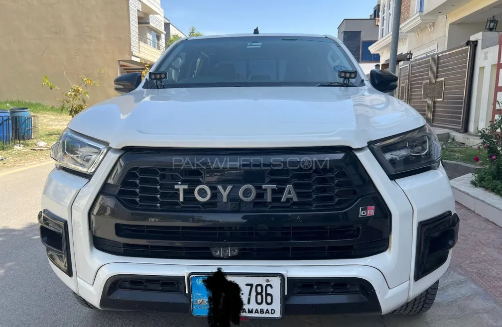 Toyota Hilux 2020 for Sale in Islamabad Image-1