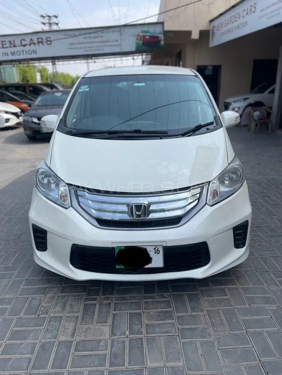 Honda Freed 2012 for Sale in Lahore Image-1