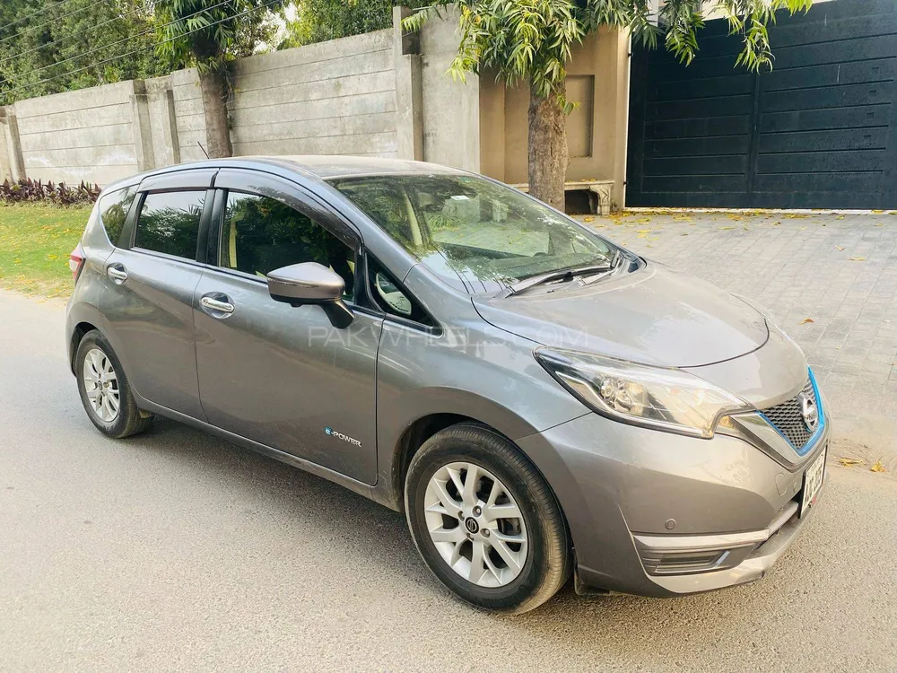 Nissan Note 2018 for Sale in Lahore Image-1