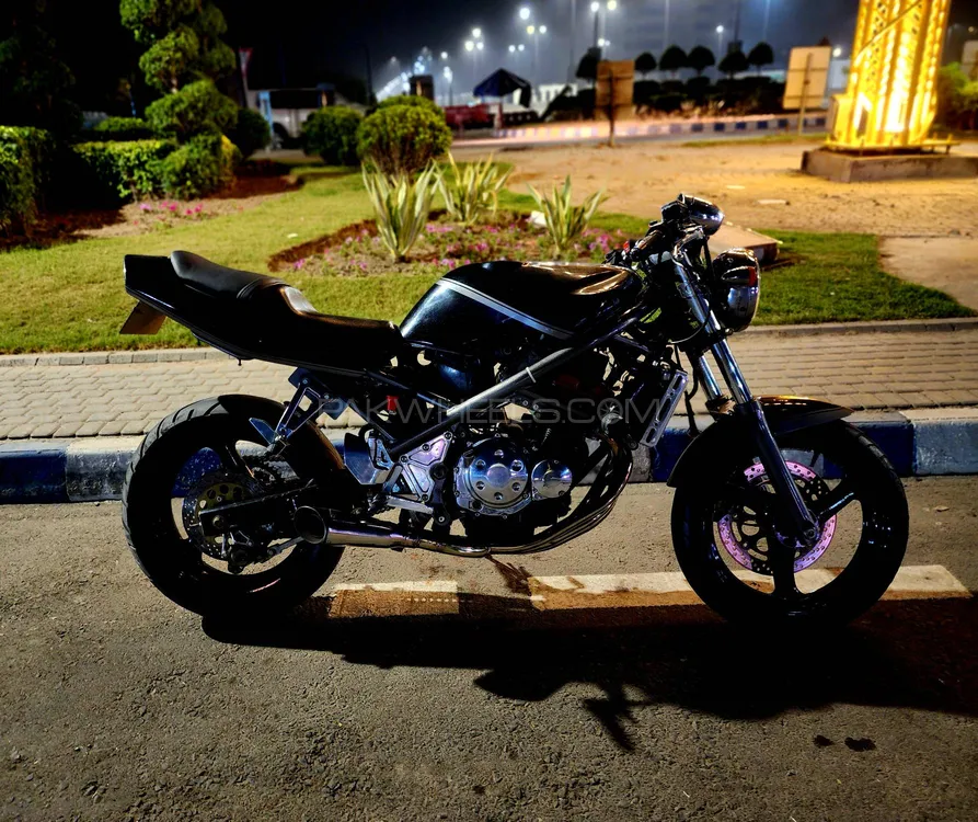 Used Suzuki Bandit 250VC 1985 Bike for sale in Lahore Used Suzuki Bandit 250VC 1985 Bike for sale in Lahore