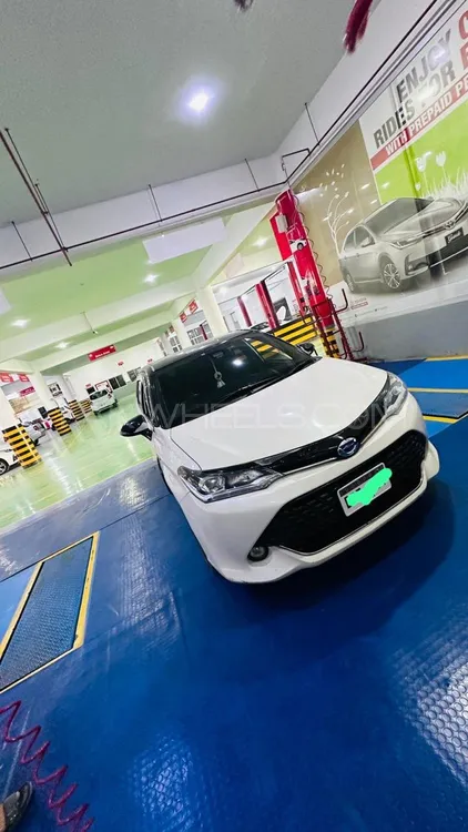 Toyota Corolla Fielder 2015 for Sale in Karachi Image-1