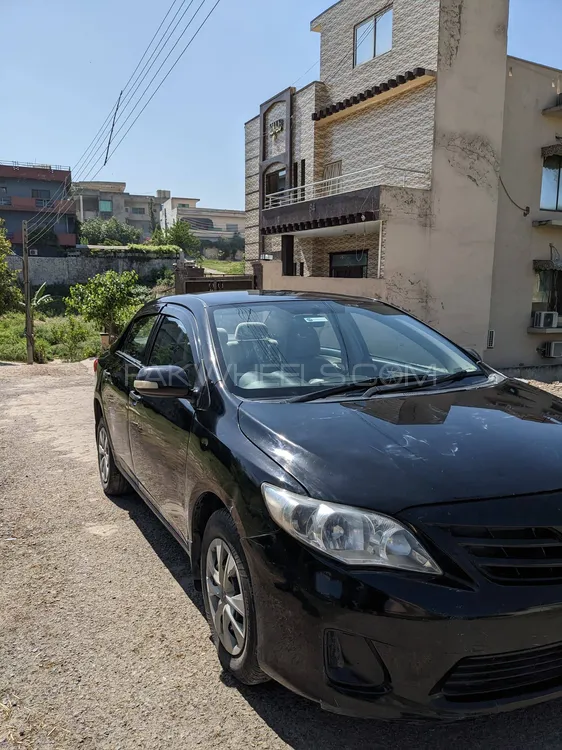 Toyota Corolla 2013 for Sale in Islamabad Image-1