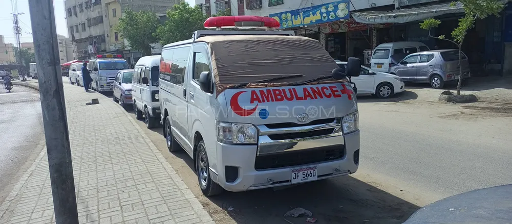 Toyota Hiace 2007 for Sale in Multan Image-1