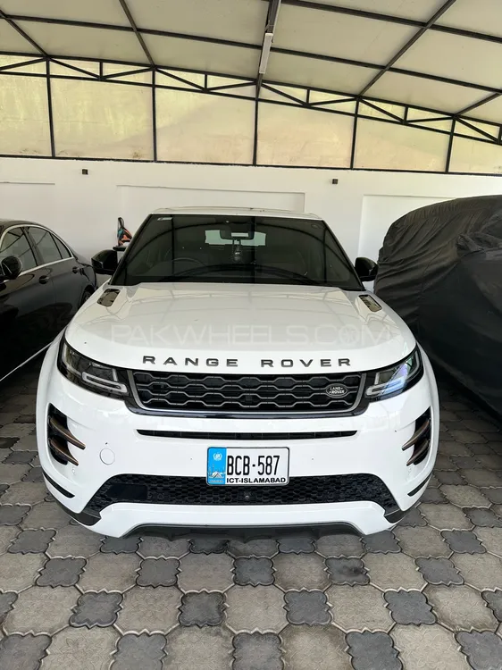 Range Rover Evoque 2021 for Sale in Sialkot Range Rover Evoque 2021 for Sale in Sialkot Image-3