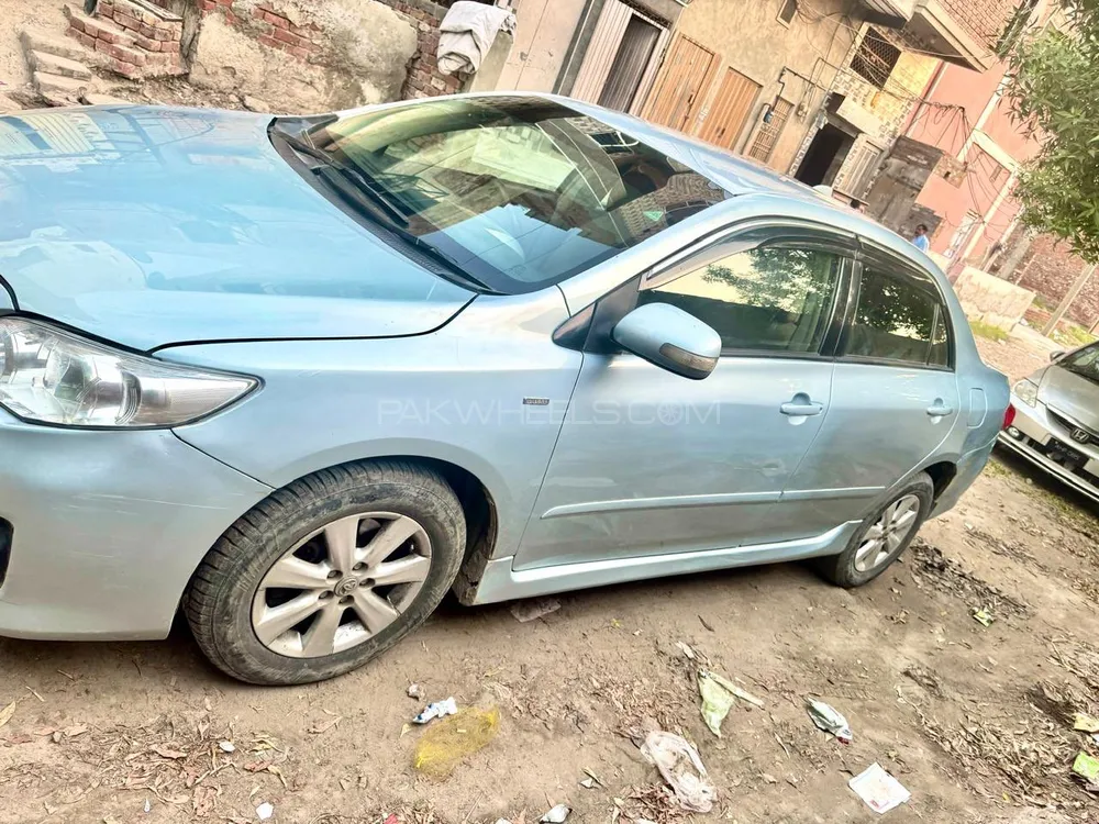 Toyota Corolla 2013 for Sale in Faisalabad Image-1