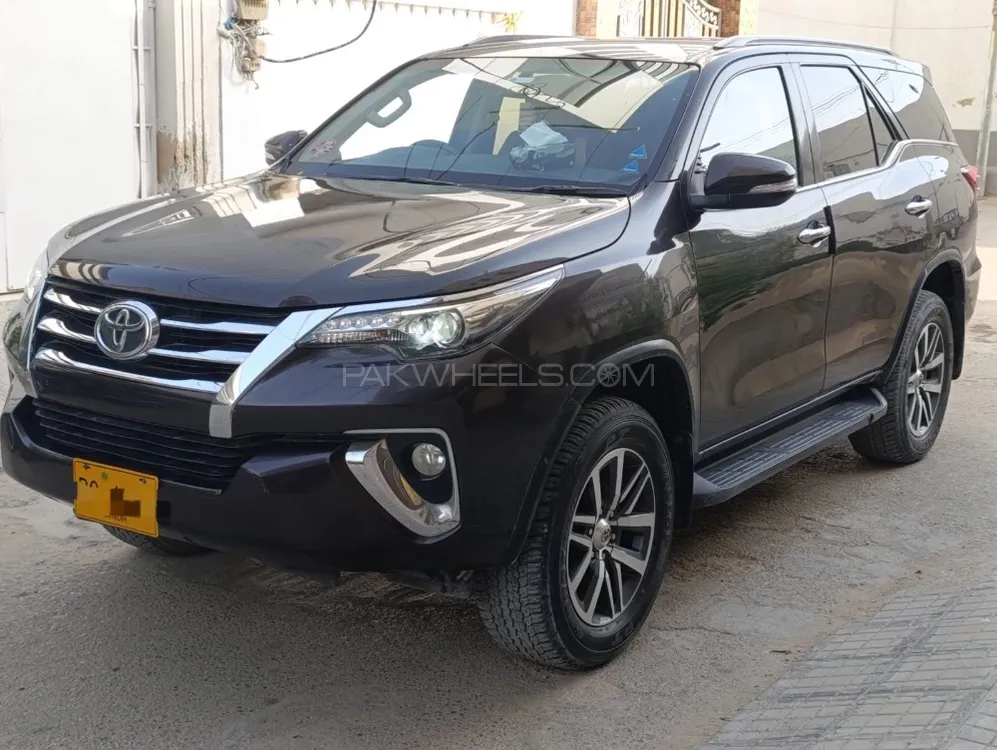 Toyota Fortuner 2017 for Sale in Karachi Image-1