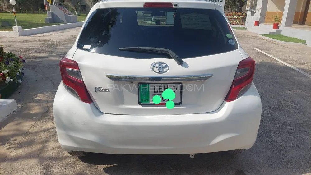 Toyota Vitz 2016 for Sale in Kohat Image-1