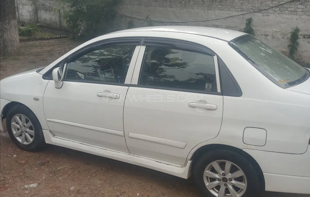 Suzuki Liana 2010 for Sale in Lahore Image-1