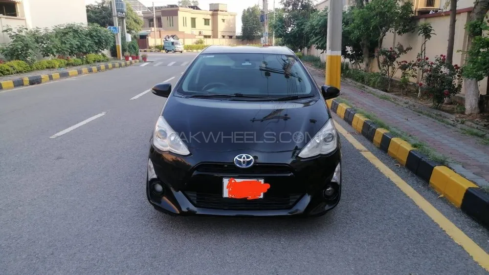 ٹویوٹا اکوا 2015 for Sale in اسلام آباد Image-1