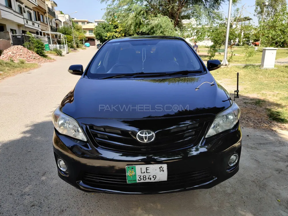 Toyota Corolla 2013 for Sale in Islamabad Image-1