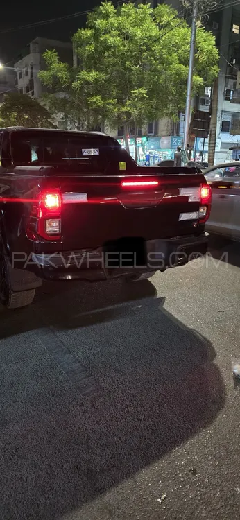 Toyota Hilux 2023 for Sale in Karachi Image-1