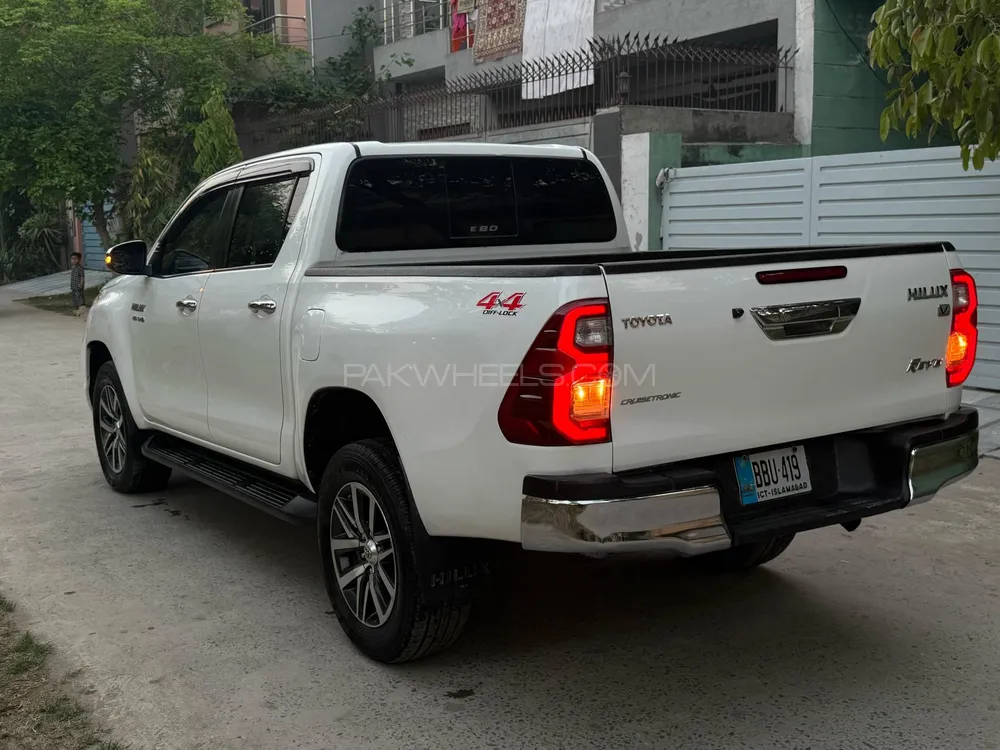 Toyota Hilux 2021 for Sale in Lahore Toyota Hilux 2021 for Sale in Lahore Image-6