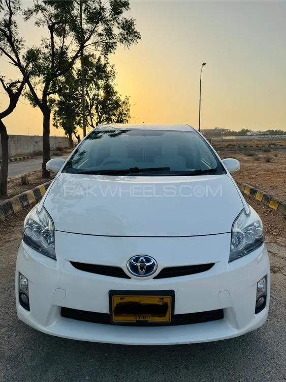 Toyota Prius 2011 for Sale in Karachi Image-1