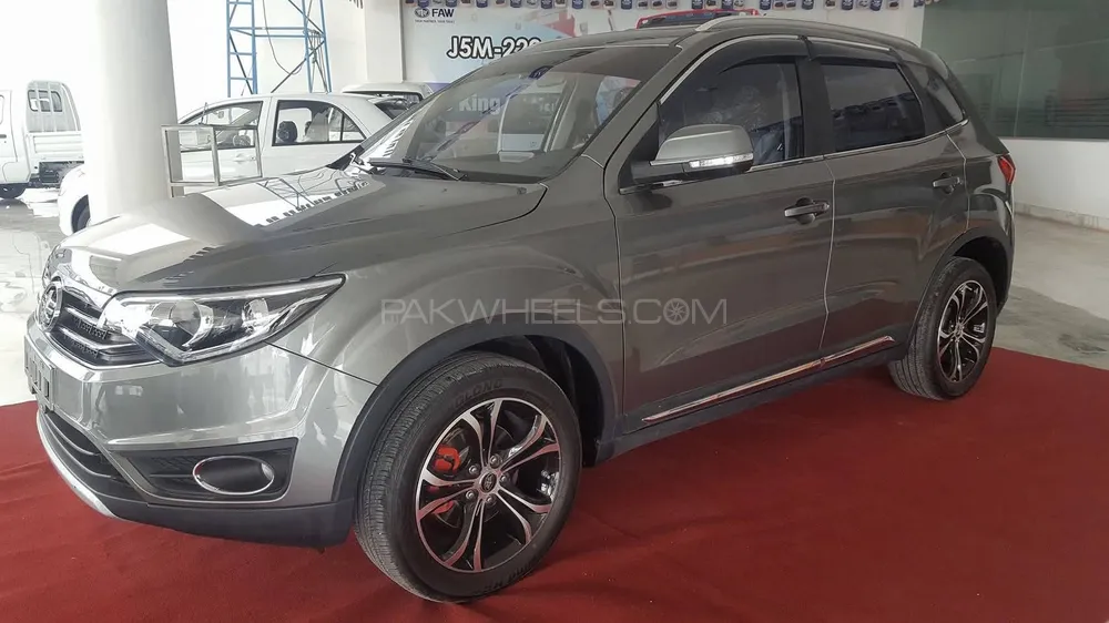 FAW Senya R7  2017 for Sale in Lahore Image-1