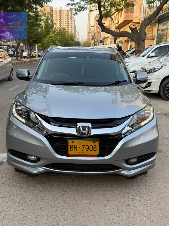 Honda Vezel 2015 for Sale in Karachi Image-1