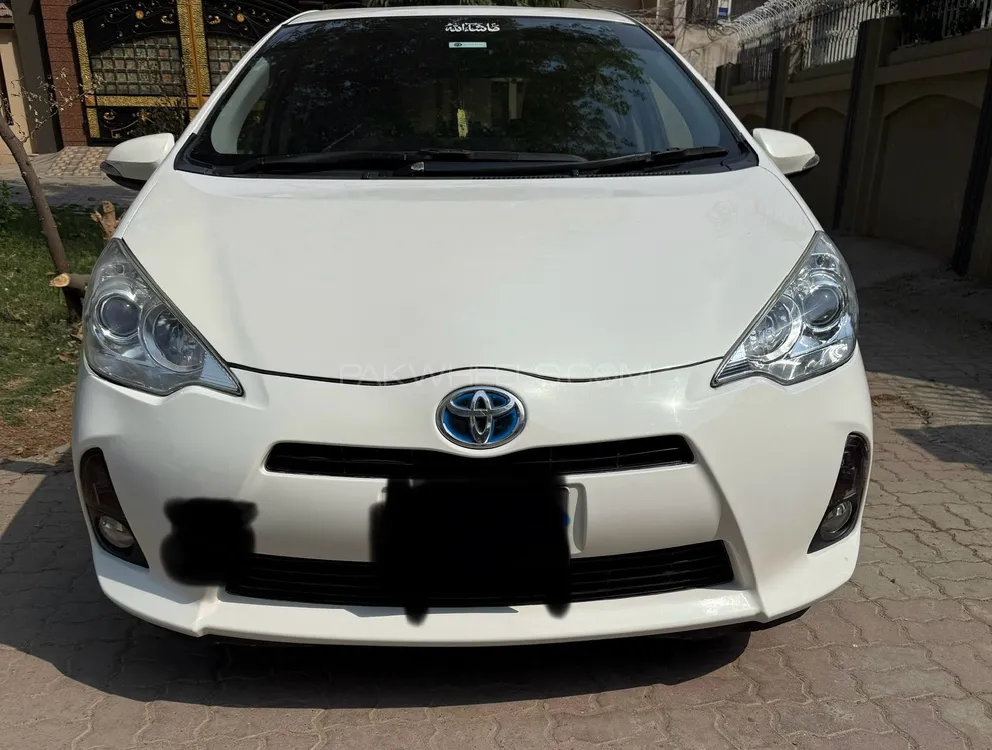 ٹویوٹا اکوا 2013 for Sale in سیالکوٹ Image-1